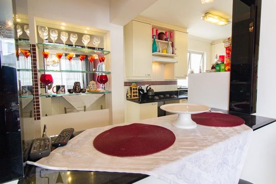 Cozinha de apartamento à venda com 3 quartos, 124m² em Rebouças, Curitiba