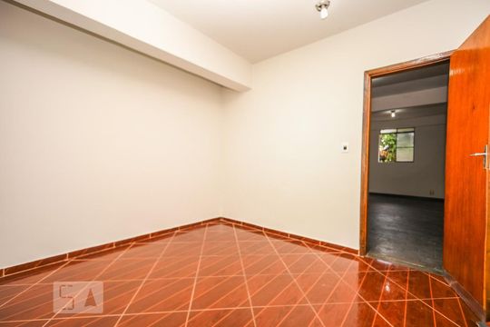 Quarto 1 de apartamento para alugar com 2 quartos, 70m² em Santa Efigênia, Belo Horizonte