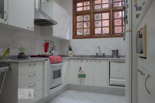 Cozinha de casa à venda com 3 quartos, 225m² em Cangaiba, São Paulo