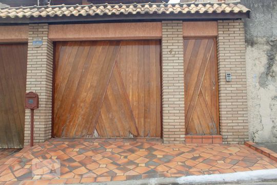 Fachada de casa à venda com 3 quartos, 225m² em Cangaiba, São Paulo