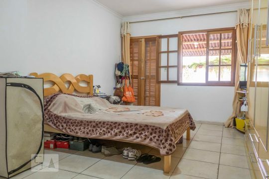 Suíte de casa à venda com 5 quartos, 140m² em Vila Pereira Barreto, São Paulo