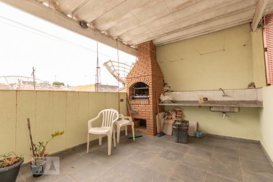Churrasqueira  de casa para alugar com 3 quartos, 240m² em Vila Talarico, São Paulo
