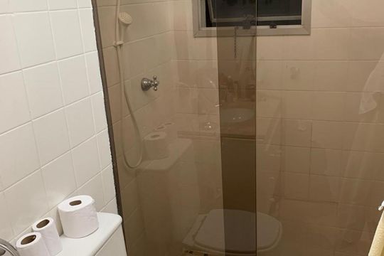 Banheiro de apartamento para alugar com 2 quartos, 52m² em Boaçava, São Paulo