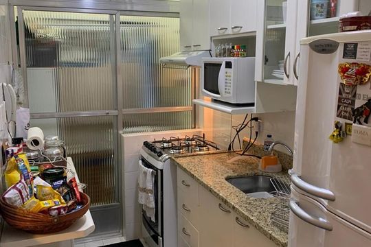 Cozinha de apartamento para alugar com 2 quartos, 52m² em Boaçava, São Paulo