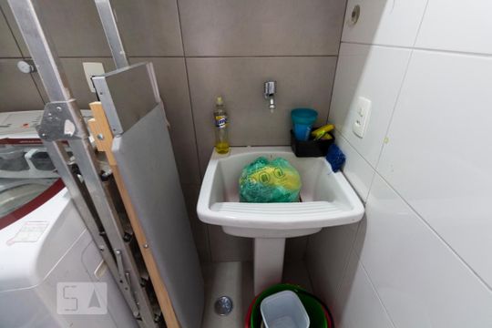 Área de Serviço de apartamento para alugar com 3 quartos, 125m² em Chácara Inglesa, São Paulo