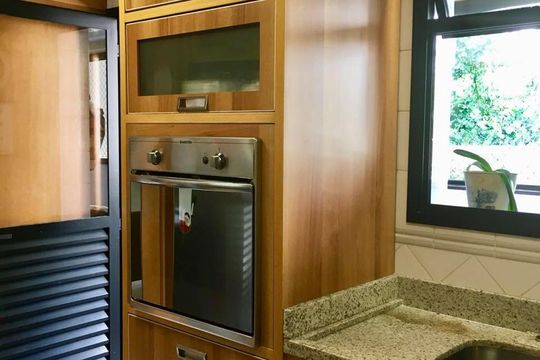 cozinha de apartamento à venda com 3 quartos, 165m² em Vila Suzana, São Paulo