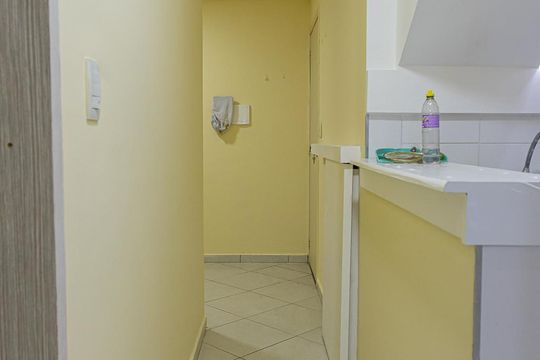 Corredor de apartamento para alugar com 1 quarto, 25m² em Bela Vista, São Paulo
