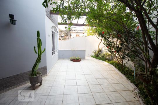 Quintal de casa à venda com 3 quartos, 169m² em Parque Jabaquara, São Paulo