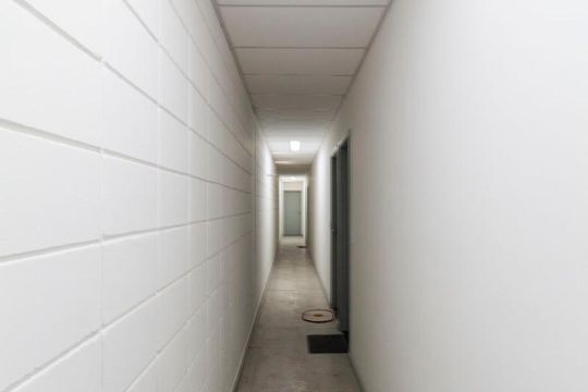corredor externo de kitnet/studio para alugar com 1 quarto, 28m² em Vila do Encontro, São Paulo