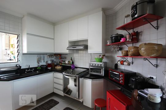 Cozinha de apartamento à venda com 3 quartos, 128m² em Vila Suzana, São Paulo