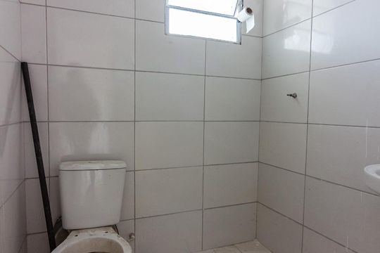 Banheiro de apartamento para alugar com 2 quartos, 60m² em São Pedro, Osasco