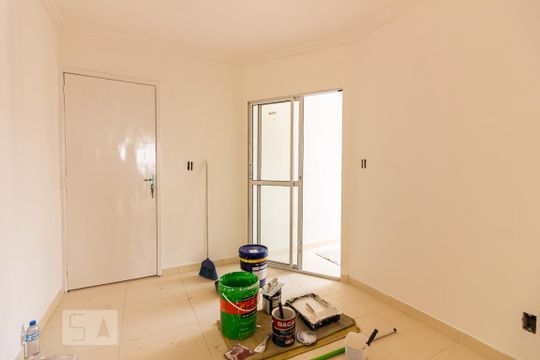 Sala de apartamento para alugar com 2 quartos, 60m² em São Pedro, Osasco
