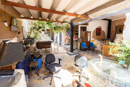 Quintal de casa à venda com 6 quartos, 480m² em Vila Anglo Brasileira, São Paulo