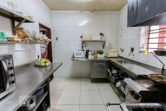 Cozinha de casa à venda com 6 quartos, 480m² em Vila Anglo Brasileira, São Paulo