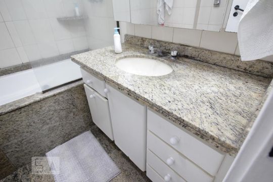 Pia de apartamento para alugar com 4 quartos, 170m² em Vila Suzana, São Paulo