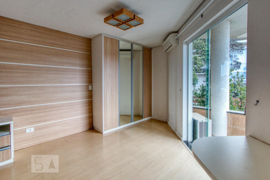 Suíte 3 de casa de condomínio à venda com 4 quartos, 400m² em Santa Felicidade, Curitiba