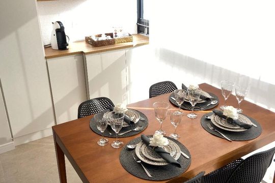 Varanda de kitnet/studio para alugar com 1 quarto, 42m² em Campo Belo, São Paulo