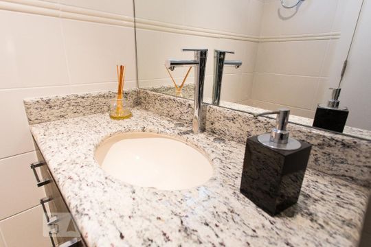 Banheiro da Suíte 1 de apartamento para alugar com 3 quartos, 180m² em Parque da Mooca, São Paulo