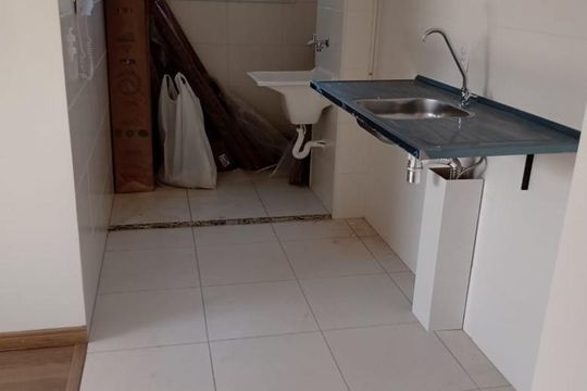 Cozinha  de apartamento à venda com 2 quartos, 41m² em Itaquera, São Paulo