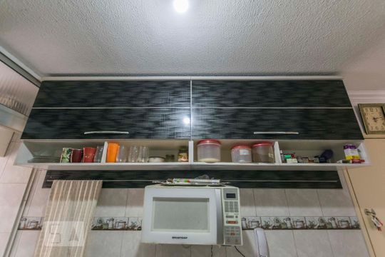 Cozinha de apartamento para alugar com 3 quartos, 62m² em Jardim Santa Emilia, São Paulo