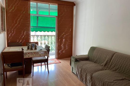 Sala de apartamento para alugar com 2 quartos, 73m² em Santa Rosa, Niterói