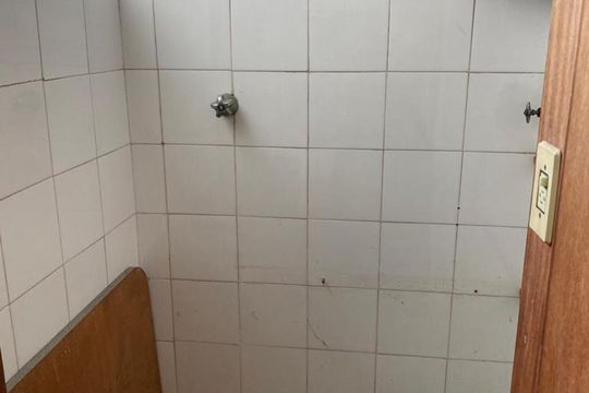 Banheiro de Serviço de apartamento para alugar com 2 quartos, 73m² em Santa Rosa, Niterói