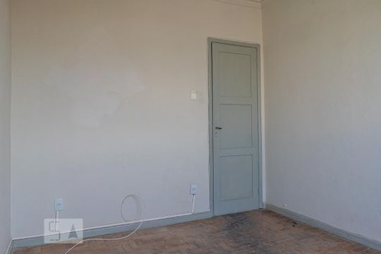 Closet do quarto 1 de apartamento à venda com 2 quartos, 45m² em Olaria, Rio de Janeiro