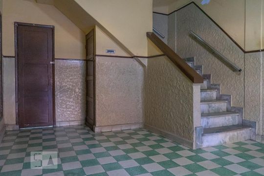 Entrada do prédio de apartamento à venda com 2 quartos, 45m² em Olaria, Rio de Janeiro