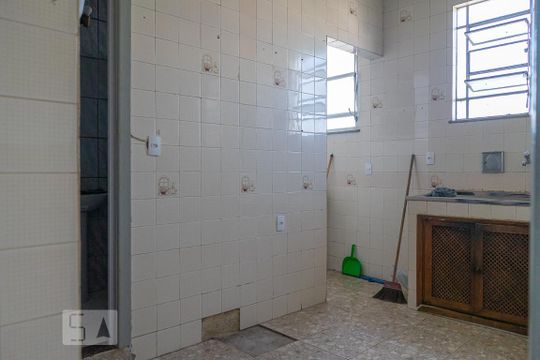 Cozinha de apartamento à venda com 2 quartos, 45m² em Olaria, Rio de Janeiro