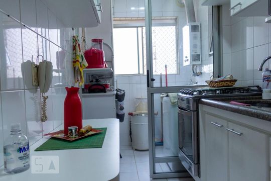 Cozinha de apartamento para alugar com 3 quartos, 65m² em Cambuci, São Paulo