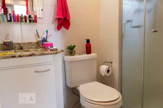 Banheiro da Suíte de apartamento para alugar com 3 quartos, 65m² em Cambuci, São Paulo