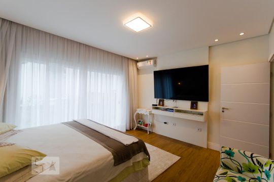 Suíte 3 de casa para alugar com 3 quartos, 300m² em Pacaembu, São Paulo