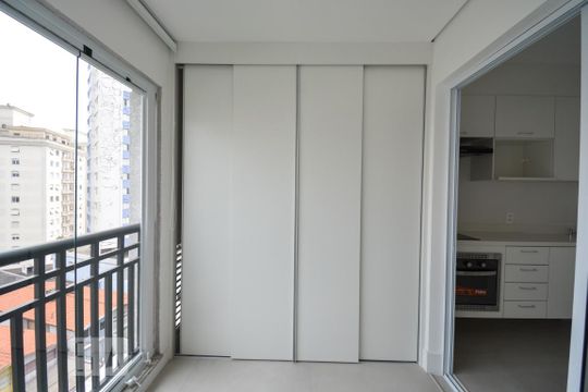 Varanda de kitnet/studio para alugar com 1 quarto, 35m² em Sumarezinho, São Paulo