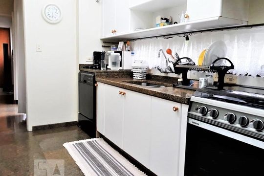 Cozinha de apartamento à venda com 4 quartos, 230m² em Aclimação, São Paulo