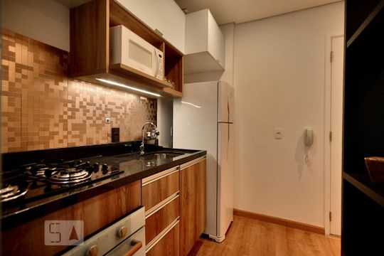 Cozinha de apartamento para alugar com 1 quarto, 35m² em Perdizes, São Paulo