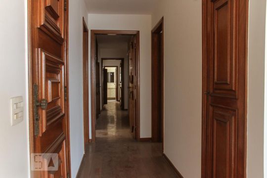 Corredor de apartamento à venda com 3 quartos, 240m² em Santa Cecilia, São Paulo