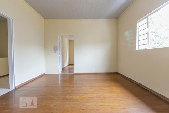 Sala de casa para alugar com 2 quartos, 120m² em Vila Santa Maria, São Paulo