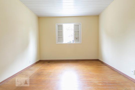 Quarto 1 de casa para alugar com 2 quartos, 120m² em Vila Santa Maria, São Paulo