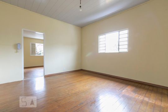 Casa para alugar com 2 quartos, 120m² em Vila Santa Maria, São Paulo