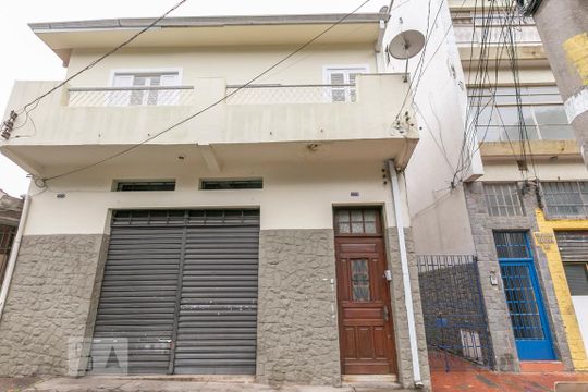 Fachada de casa para alugar com 2 quartos, 120m² em Vila Santa Maria, São Paulo