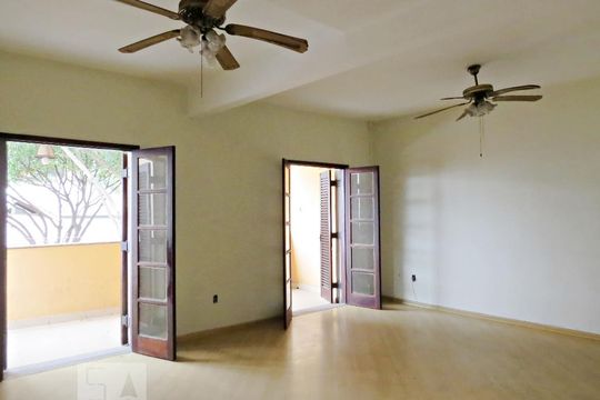 Casa à venda com 3 quartos, 300m² em Tucuruvi, São Paulo