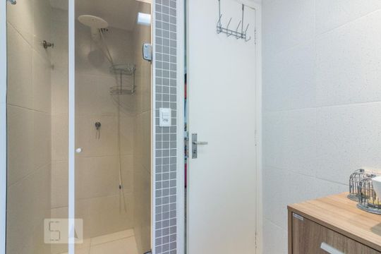 Banheiro de apartamento para alugar com 2 quartos, 60m² em Jardim Iris, São Paulo