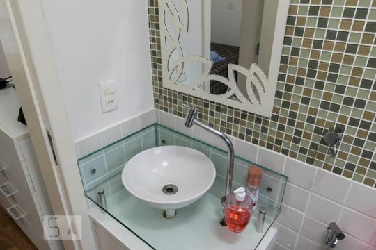 2o. Andar - Suíte 2 - Banheiro de casa à venda com 3 quartos, 200m² em Aclimação, São Paulo