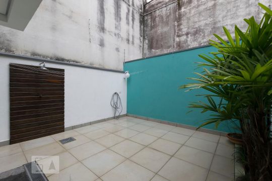 1o. Andar - Varanda de casa à venda com 3 quartos, 200m² em Aclimação, São Paulo