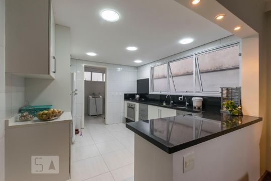 1o. Andar - Cozinha de casa à venda com 3 quartos, 200m² em Aclimação, São Paulo