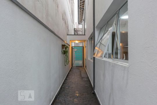 Entrada de casa à venda com 3 quartos, 200m² em Aclimação, São Paulo