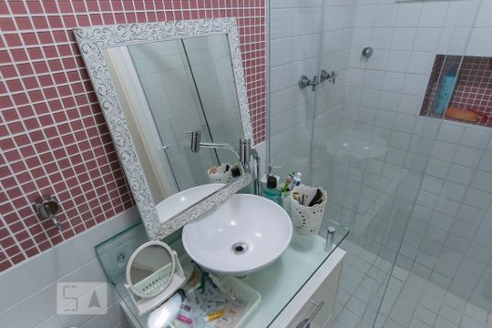 2o. Andar - Suíte 1 - Banheiro de casa à venda com 3 quartos, 200m² em Aclimação, São Paulo