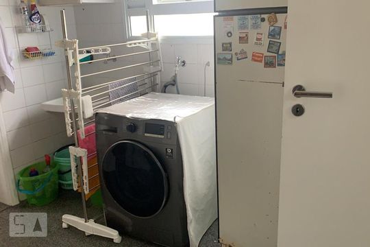 Área de Serviço de apartamento à venda com 4 quartos, 263m² em Vila Suzana, São Paulo