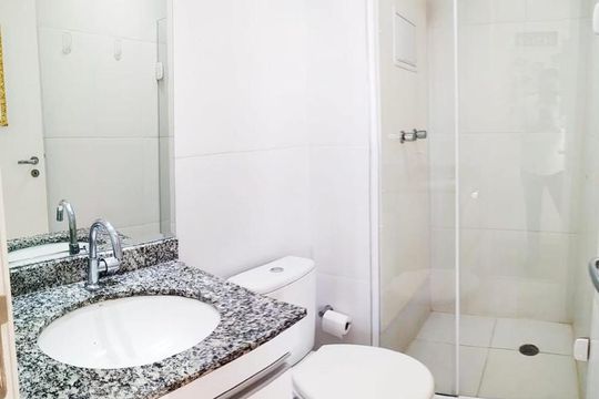 Banheiro de apartamento à venda com 2 quartos, 47m² em Jardim Ângela (zona Leste), São Paulo