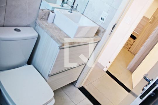 Banheiro de apartamento para alugar com 2 quartos, 57m² em Jardim Norma, São Paulo